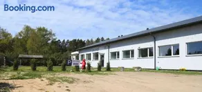 Kihnu Sadama Öömaja Guesthouse - Image 1