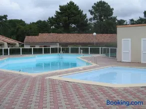 House rental with pool - 4 guests - Les Mathes - Image 2