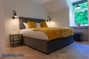 Combie Lane Apartment - Image 3