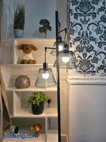 Costa Home - 3 bed house with free on-street parking - ideal for workers - Image 3