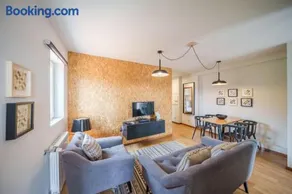 Shining View Apartments - Image 3