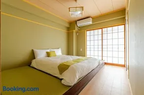 Family Stay Namba - Shinsaibash & Dotonbori 8Pax - Image 1