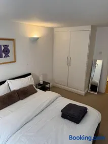Modern 1 Bed Flat, Liverpool Street - Image 5