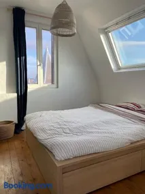 The romantic perch close to the sea - Image 5