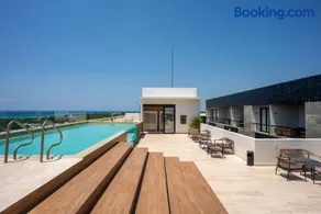 Musa Del Carmen, Centric Apt with Rooftop, Pool, Hot tub, Gym - Image 3