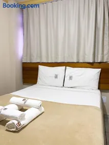 Central Hotel - Image 4