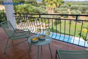 Voll ausgestattete weiträumige Villa mit Terrasse, Pool und Grill | Strandblick - Image 3