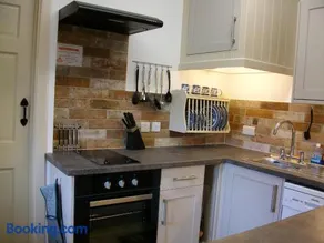 The Barton Annexe - Image 2