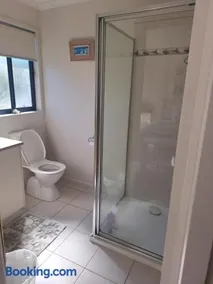Helens Hideaway - Image 2