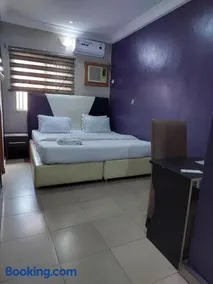 Pulville Boulevard Hotel - Image 2