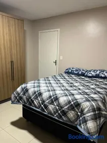 Casa com Hidromassagem Quente e Fria - Image 2