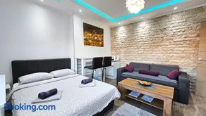 Studio Trg - Image 3