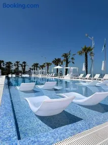 Luxury Oasis Apartment - Image 2