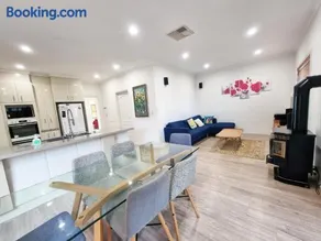 Oberon home - Image 1