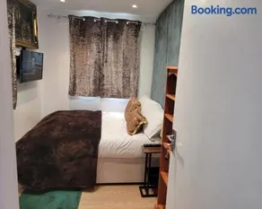 Sweet mini 1 bedroom flat-sleeps up to 2 guest - Image 5