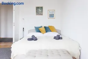 Cozy Nest Vienna Apartment - Image 1