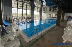 Gold Room - Image 2