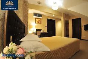 Hotel Restauracja VILLA BOLESTRASZYCE- PRZEMYŚL - Image 2