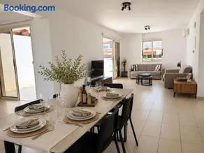 Coastal Breeze Beach Villa 26 - Image 3