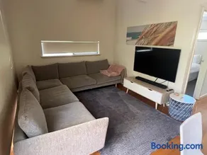 2 bed self-contained Beach Shack - Image 1