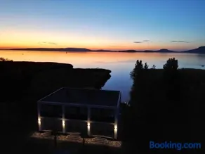 BALATON A KERTBEN - BALATON IN THE GARDEN - Beachfront villas with beautiful view, private beach - Image 2