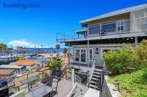 11 Lower Terrace by Catalina Island Vacations - Image 2