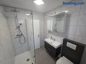 Alpine View Apartment - Image 2