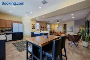 Gilbert Escape Designed for Longer Stays - Image 4