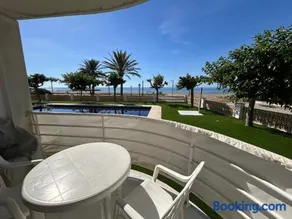 Right on the beach - Image 5