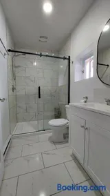 River & Mountain View 2BR Apartment Private Parking - Image 4