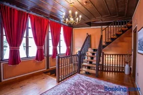 RAHAT Guest House in Old Town - Free Private Parking - Image 1