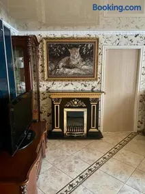 Квартира з авторським ремонтом - Image 3