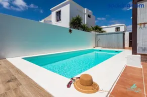 Villa Oliral - Image 1
