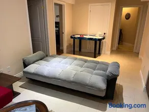 2 bedroom basement with parking - Image 3