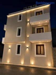 Almeta Apartments Port - Image 4