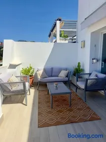 Casa Angela 3 Bedrooms Penthouse Apartment in La Quinta Golf Marbella - Image 3