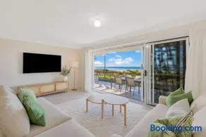 Bilinga Beach Living - Image 2