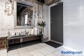 Unique and Charming Downtown Apt - Image 2