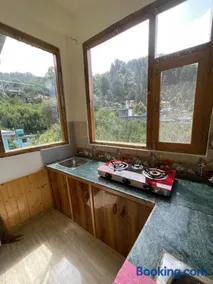 The Himalayan Castle View Retreat - Image 4