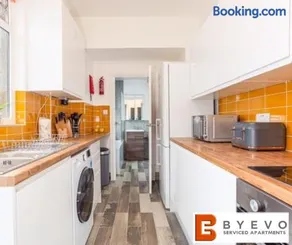 Darwin House -Gainsborough Luxury Contractor Home From Home & Family Getaway - Image 5