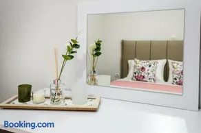 Zara Studios - Image 2