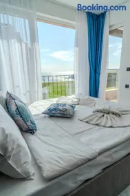 Sea View Luxury Apartments - Azzure Cliff and Sea Luxury Suite - Image 2