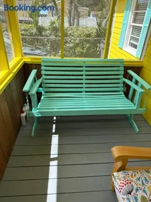 Cozy Beach Haven with Fenced Yard Pets OK Walk to beach - Image 3