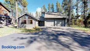 9 Malheur Lane - Image 2