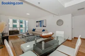 Lovely condo with city & ocean views. Sleep up to 6 people! - Image 4