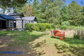 Well-Located Cottage Offering Peace, Nature And Spacious Outdoor Areas - Image 2
