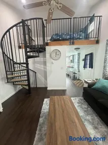 Cozy Creek Retreat - Image 2