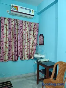 Sinngh Guest House ! Nearby Saroj Gupta Cancer Center & Research Institute Thakurpukur Cancer Hospital - Image 1