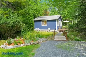 Woodland Home near Long Pond w/ Spacious Living Area, Full Kitchen & Deck - Image 2