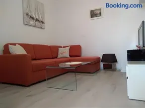 Apartment Sealight - Image 2